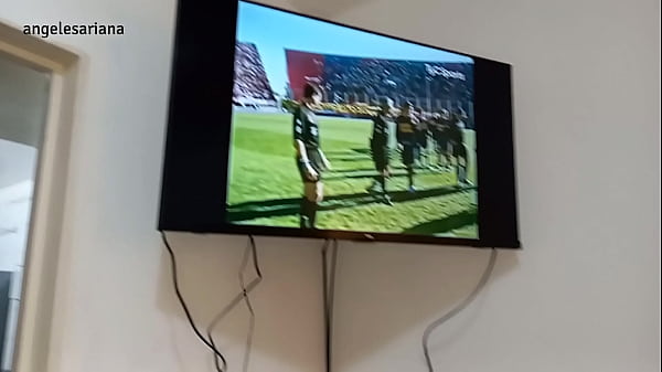 Image Futbolista transpira la camiseta y la tanga Dicen que su culo tiene todo el aguante!