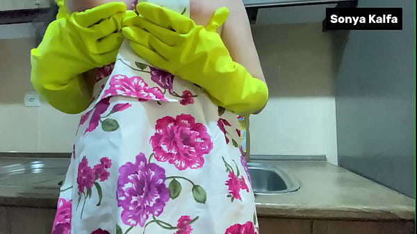 Image Big Ass Mommy getting fuck in standing doggy position in Kitchen