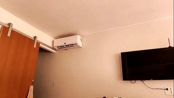 Image Estava descansando do lado do meu enteado e fiquei empinando minha bunda encima dele at&eacute_ que ele n&atilde_o aguentou e fodeu meu cuzinho e gozou dentro de mim. Luna Oliveira e Vagninho