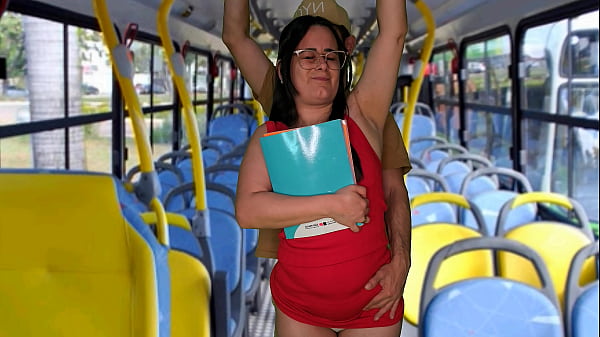 Image Estudante encoxada e fodida dentro do &ocirc_nibus em publico!