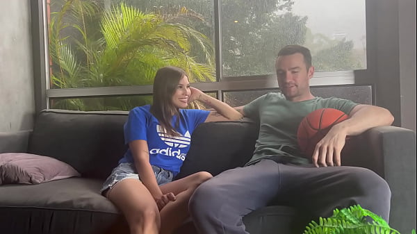 Image Girlfriend Happy to Cheat After Boyfriend Loses Bet