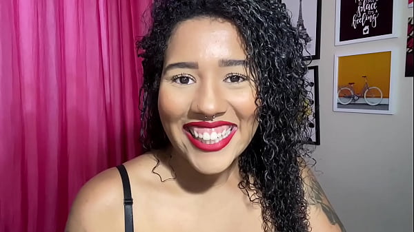 Image Morena quer um pau grande na sua buceta apertada