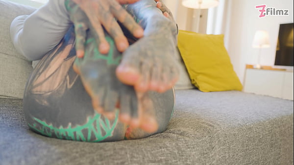 Image Anuskatzz is back for a crazy DAP with 3 big cocks! Total ANAL DESTRUCTION (Part 1)
