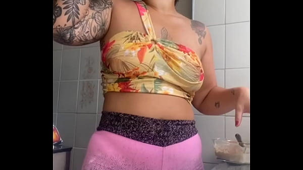 Image Mostrando minha buceta inchada na live
