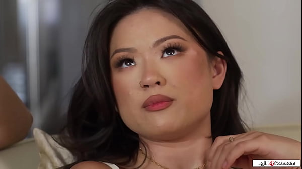 Image Asian Lulu Chu dares shemale gf Zariah Aura to creampie her