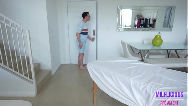 Image Victoria's Bikini Massage w/ Busty Asian MILF VIctoria Liu