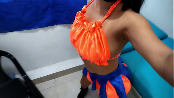 Image Sexy Sarita playing alone showing her ass to the camera