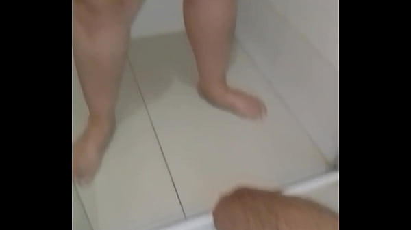 Image NINFETINHA SUBMISSA TOMANDO BANHO  NO MOTEL, E SENDO MANDADA POR SEU MESTRE QUE DEIXA ELA MUITO LOUCA DE PRAZER