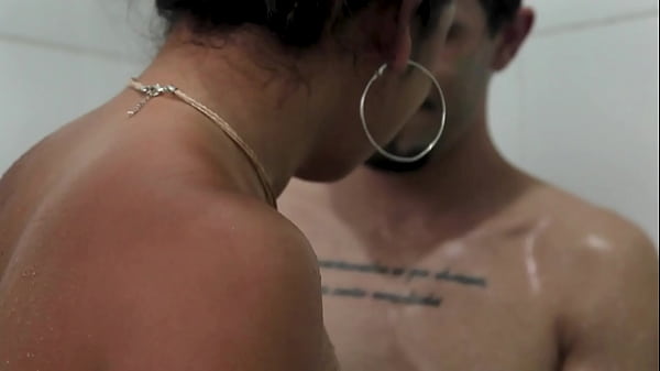 Image Comecei a tomar um banho gostoso, mas tive que fazer uma homenagem para o boy.