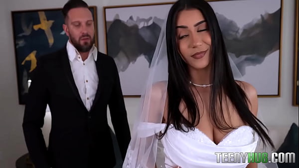 Image Desperate to Get Pounded Roxie Sinner, Quinton James