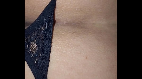 Image Solprende a la vecina muy sexy y me saca la verga y la follo de una