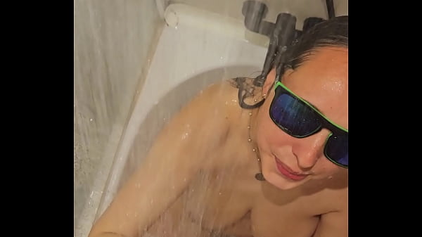 Image Hot wife's streamy bath blowjob and handjob with fiery nails