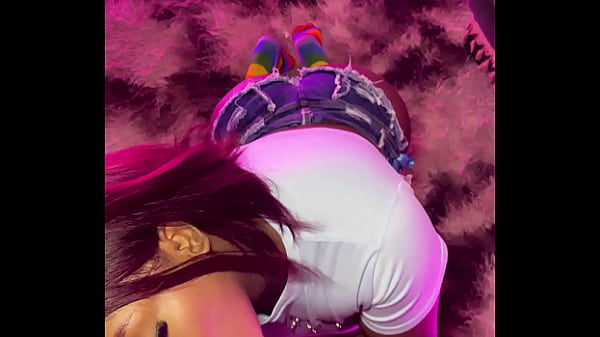 Image Hijastra con gran culo , recibe una gran polla en su co&ntilde_o mojado