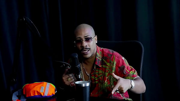 Image Ficou excitado e tirou a roupa da apresentadora, que o jogou na mesa e fez boquete em seu pau - Nego Catra (WATCH ON: SHEER/RED)