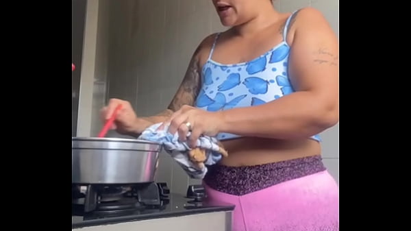 Image Estou louca pra dar, minha buceta at&eacute_ inchou