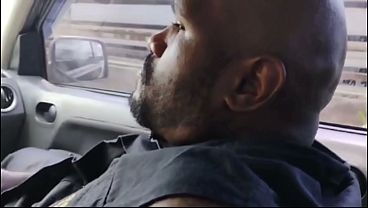 Image Pega&ccedil_&atilde_o no Carro em Movimento