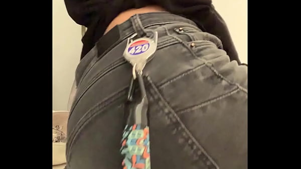 Image MASTURBATING ON SET OF COMMERCIAL | LaraJuicy