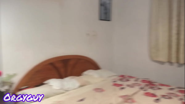 Image Couple invites goes wrong