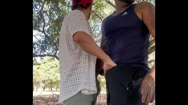 Image Tava correndo e chamei pra foder no parque da cidade