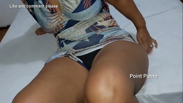 Image Minha madrasta me chamou no quarto dela pra conversar mas ela queria era dar os buracos que o marido dela n&atilde_o come