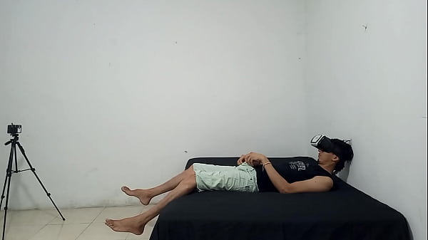 Image I masturbate live so my girlfriend can see my flaccid penis