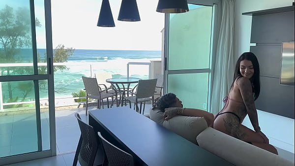 Image Cheguei da praia cheia de tes&atilde_o e gozei gostoso no pau do bandido
