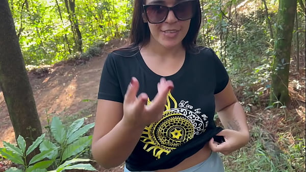 Image Dentro do mato ela fica peladinha gostosa demais bunda grande e peitinho de ninfetas