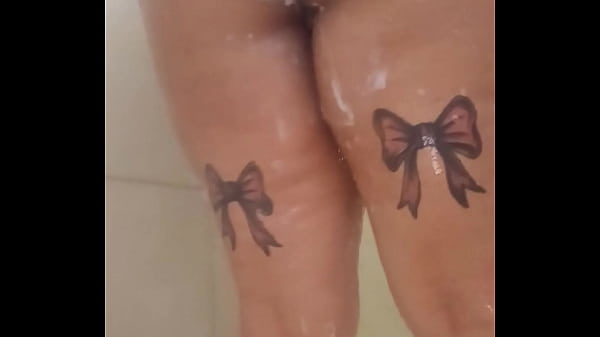 Image Quick shower tease