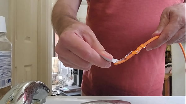 Image Stuffguy #13 - Using a catheter