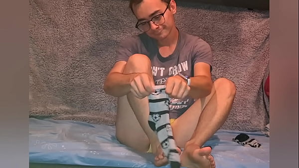 Image Cute College Boy Wanking And Cumming Hard In Front Of His Daddy