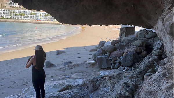 Image BEACH ADVENTURE: Perfect tits & big ass exposed in public and gets fucked after topless