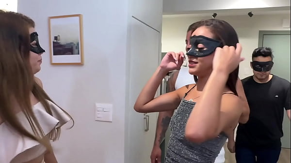 Image TROCA DE CASAL ENTE AMIGOS DA BALADA