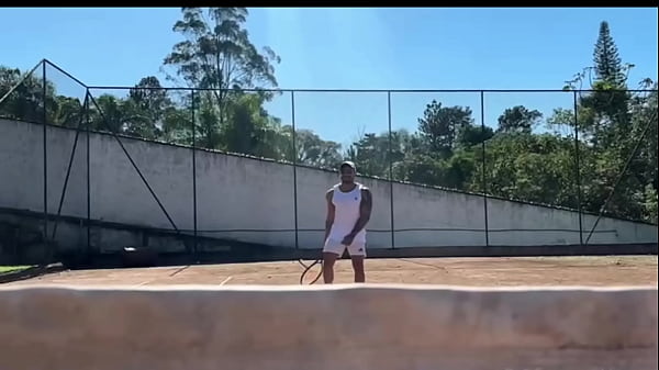 Image FUI JOGAR TENIS E O CLIMA ESQUENTOU. COMI MEU PARCEIRO NA QUADRA MESMO. - FREE