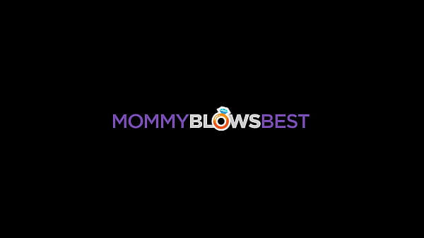 Image Gamer Stepmom Sucking My Dick And Gaming AT THE SAME TIME