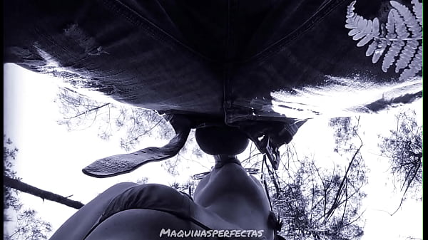 Image OUTDOOR BLOWJOB, BLUEE AND HIS BIG DEEP THROAT