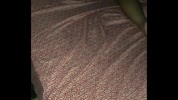 Image madrastra olvida ponerse rompa antes de ir a dormir