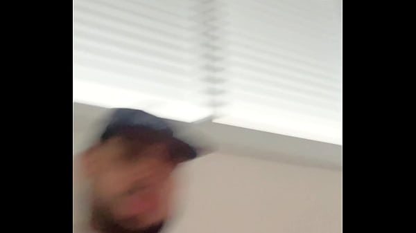 Image Acordei com o pau estralando de t&atilde_o duro