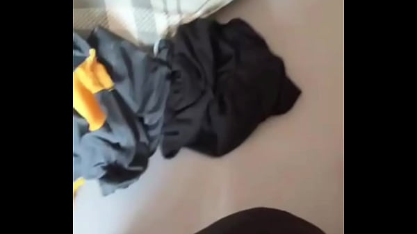 Image FUDENDO COM O VIZINHO DO LADO ENQUANTO A MULHER DELE SAIU.