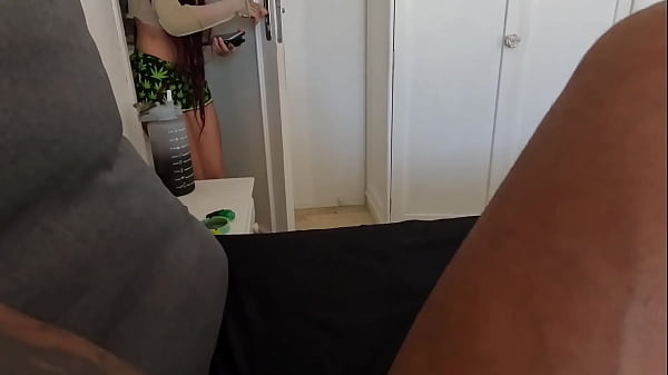 Image Ela me pegou batendo punheta e veio dar aquala m&atilde_o amiga!