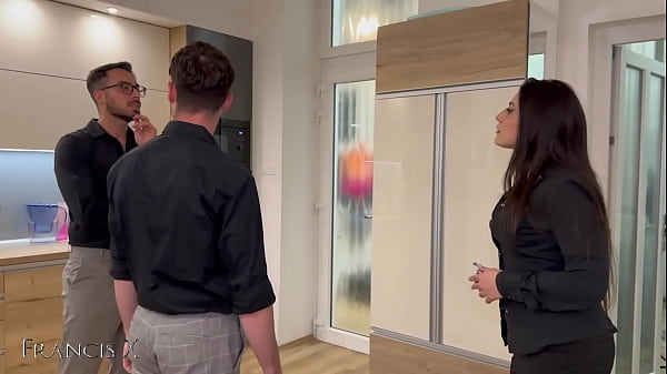 Image Double penetration for the real estate agent &ndash_ Pussy and Ass destroyed during visit