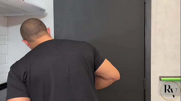 Image Fui pedir a&ccedil_&uacute_car pro meu novo vizinho e acabei tomando no cu