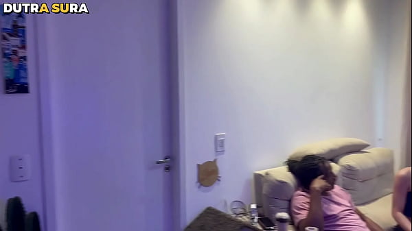 Image Meu-irm&atilde_o safado me pegou dando para um preto da rola grossa e me fodeu tamb&eacute_m - S&oacute_ deixei ele me foder porque n&atilde_o tinha ningu&eacute_m em casa COMPLETO no RED
