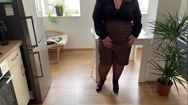 Image My beloved son-in-law, please jerk off and cum on my ass