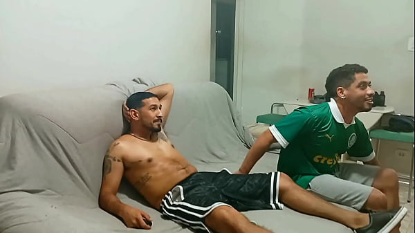 Image Ele disse pra esposa que ia assistir jogo em casa (COMPLETO NO RED)
