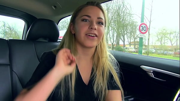 Image Il baise une jeune etudiante Russe