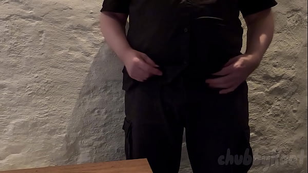 Image Chubbykaot Grinding the Table