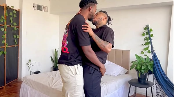 Image Marlon Costa fode no pelo macho na buceta e no cu