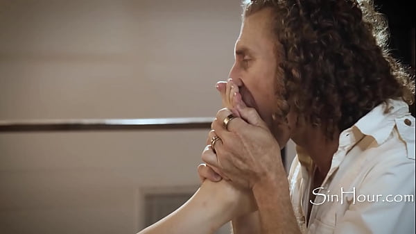 Image Desperate Actress Fucks Casting Director To Bag A Role For Piggy Fresh
