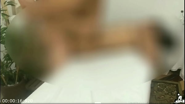 Image Mineira peituda foi filmada mamando massagista
