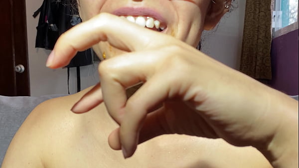 Image D&iacute_a 5 de 100 comiendo el semen de mi novio: Comida y semen de postre.